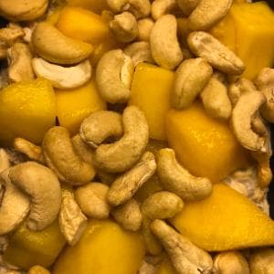 Mango Coconut Cashew Overnight Oats 
